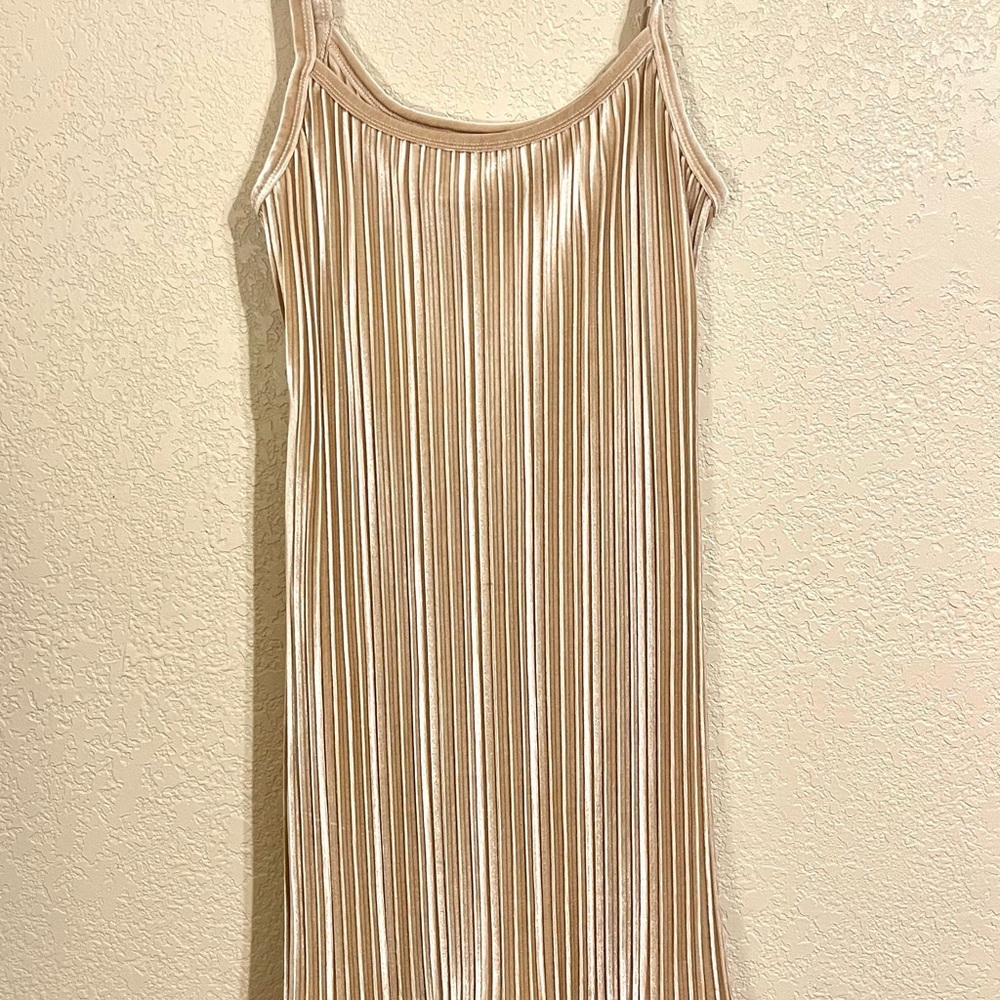 Elegant Gold Pleated Dress
